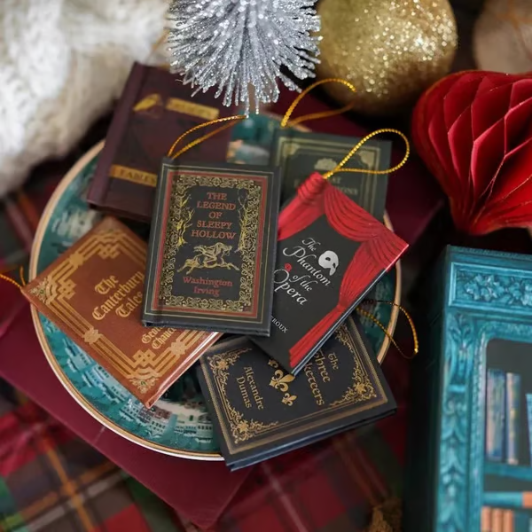 Boek Ornament Advent Kalender – Elke dag een magisch verhaal